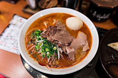 视觉小说角色扮演游戏《玻璃鱼缸》现已推出试玩Demo